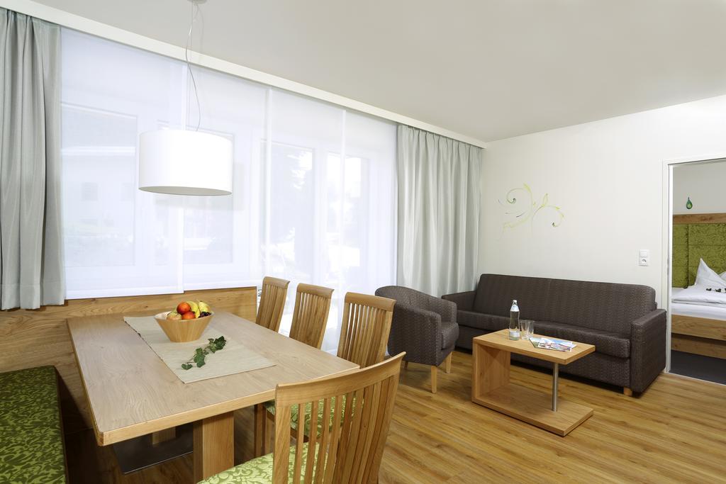 Aparthotel Rubinius Wagrain Zimmer foto